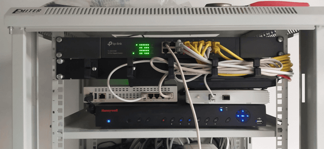 Realizacja projektu: Modernizacja szafy teletechnicznej